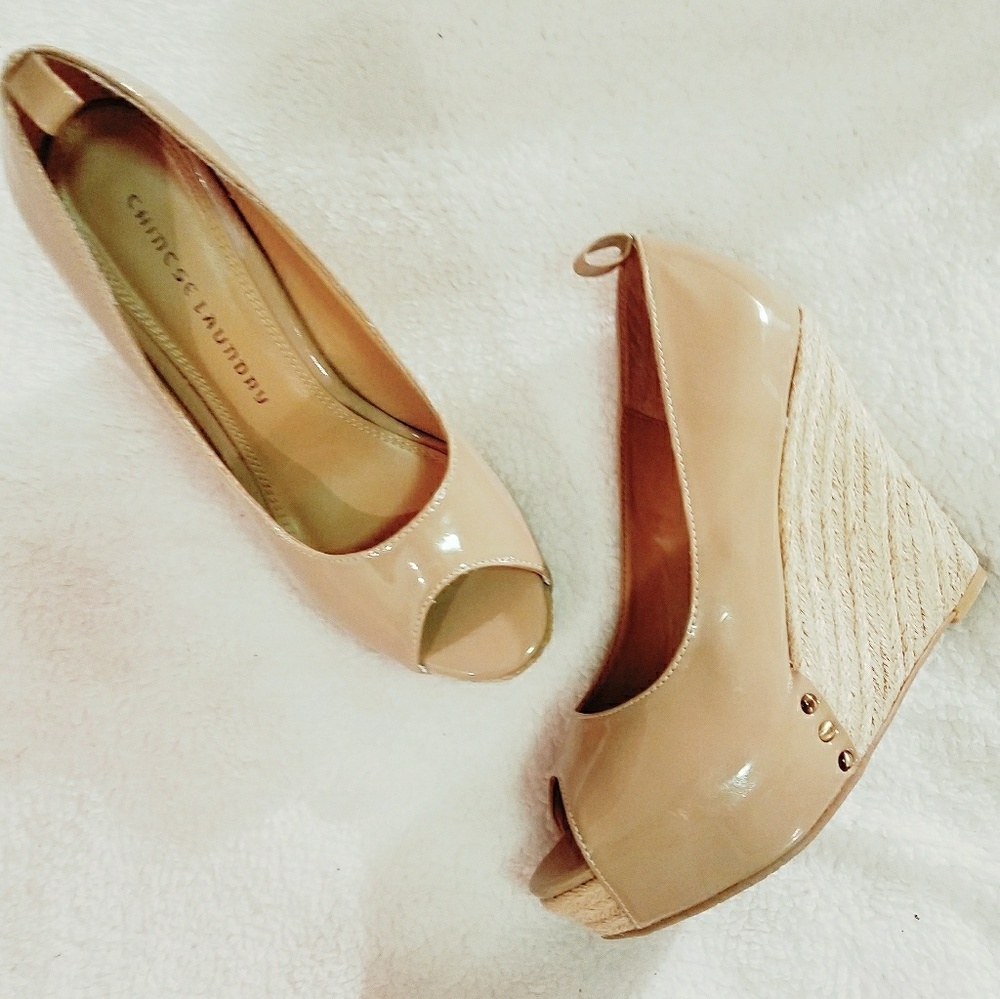 Chinese Laundry Wedge Sandals